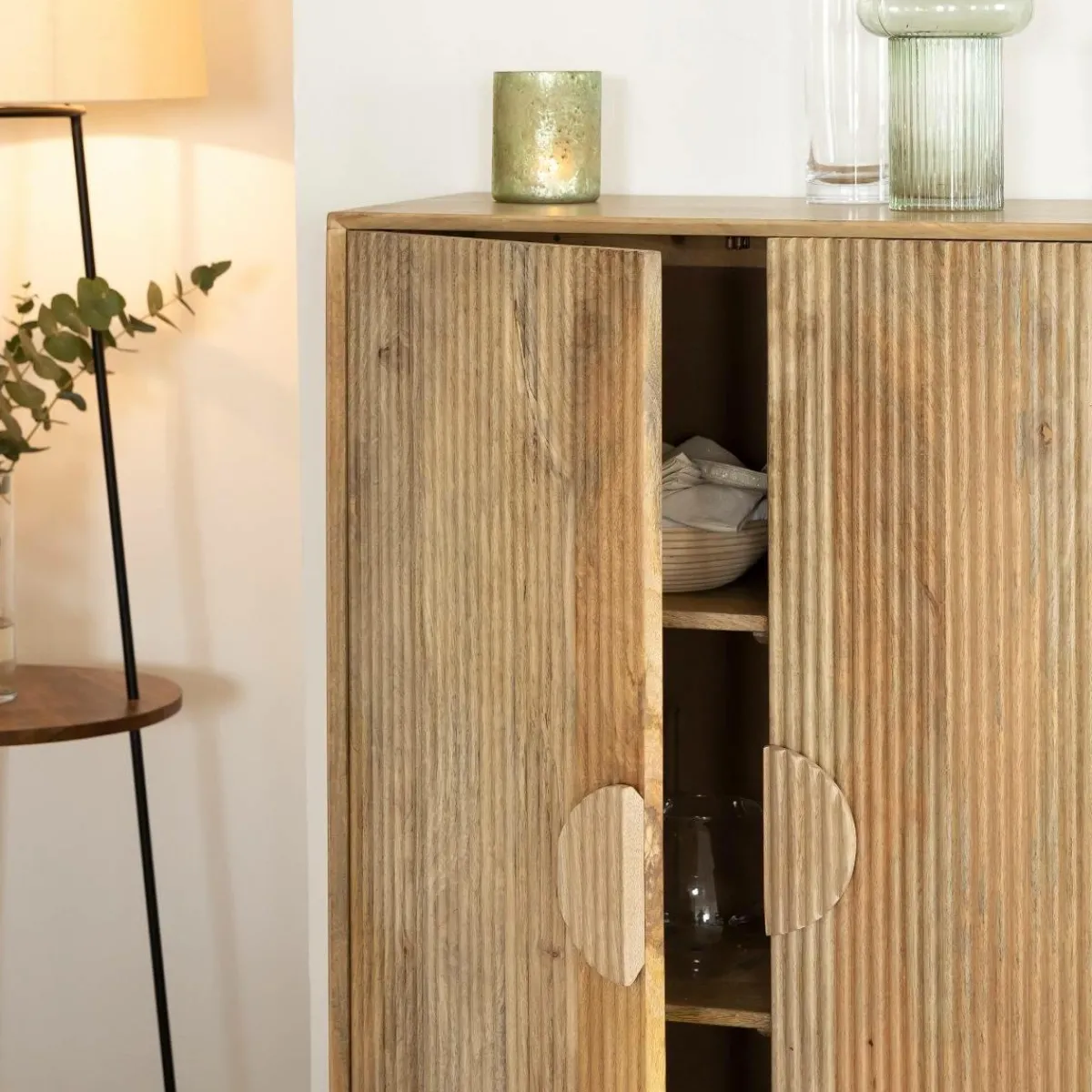 Made in Meubles Armoire en bois de manguier Ewan