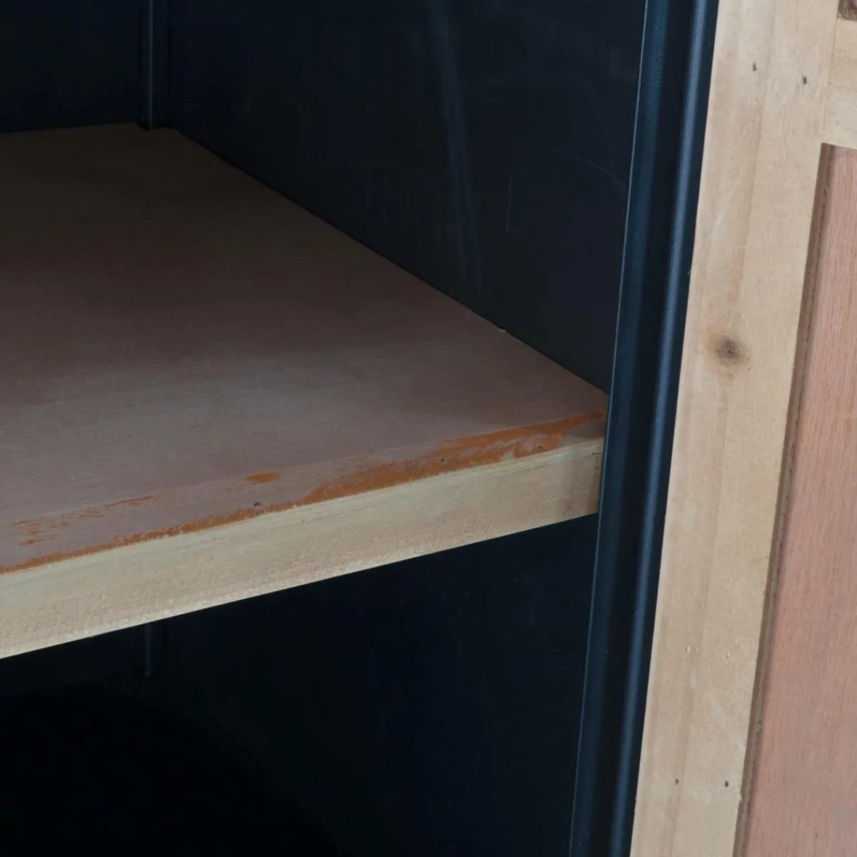 Made in Meubles Armoire en pin et métal Rondin
