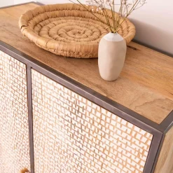 Made in Meubles Armoire sculpté en bois de manguier et métal Luz