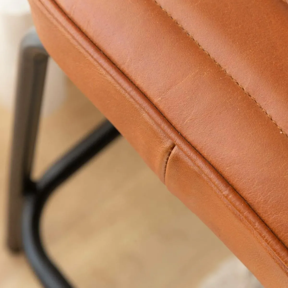 Made in Meubles Banc en cuir marron et métal noir Lucien
