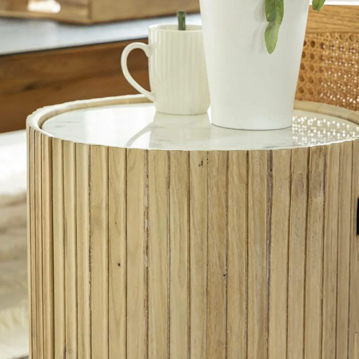 Made in Meubles Bout de canapé en bois de manguier et marbre Moana