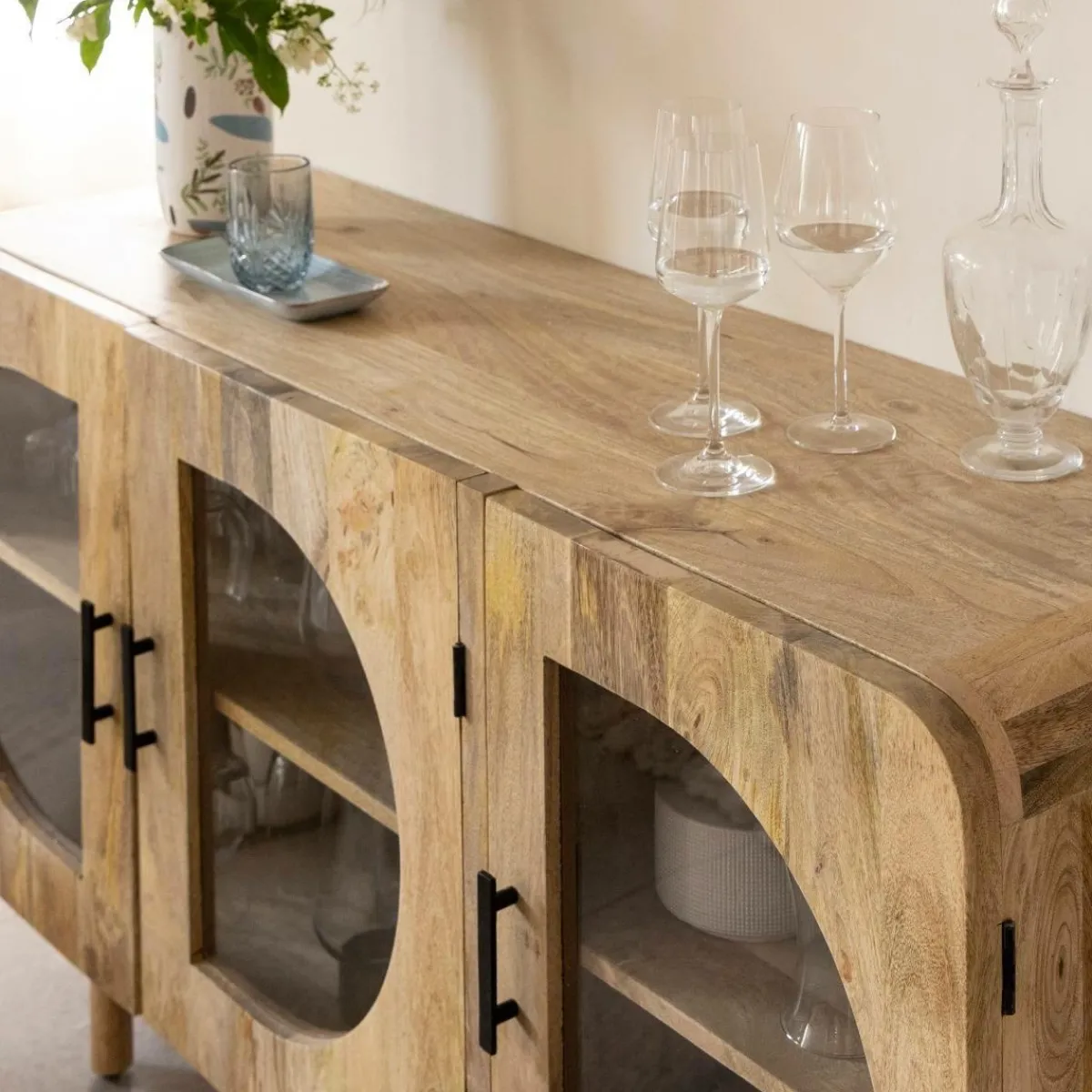 Made in Meubles Buffet 3 portes en bois de manguier Nova