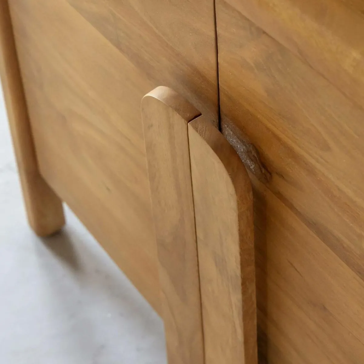 Made in Meubles Buffet 2 portes en bois de manguier Féodor