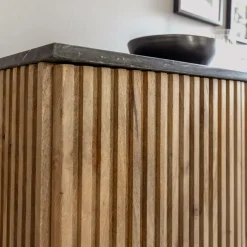 Made in Meubles Buffet 4 portes en bois de manguier et marbre Betty