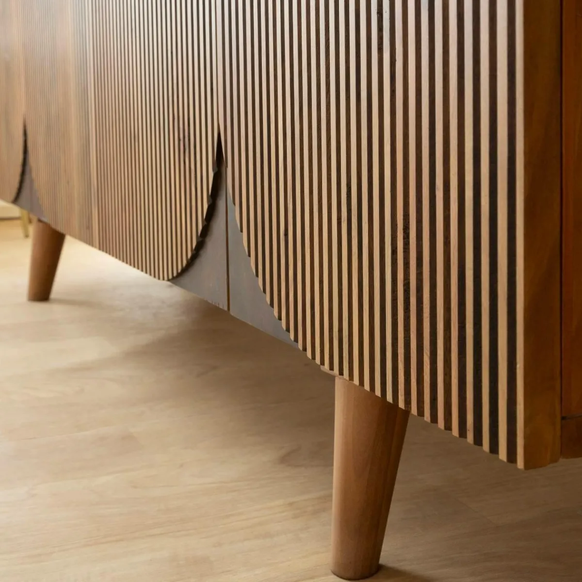 Made in Meubles Buffet arrondi en bois de manguier Lise