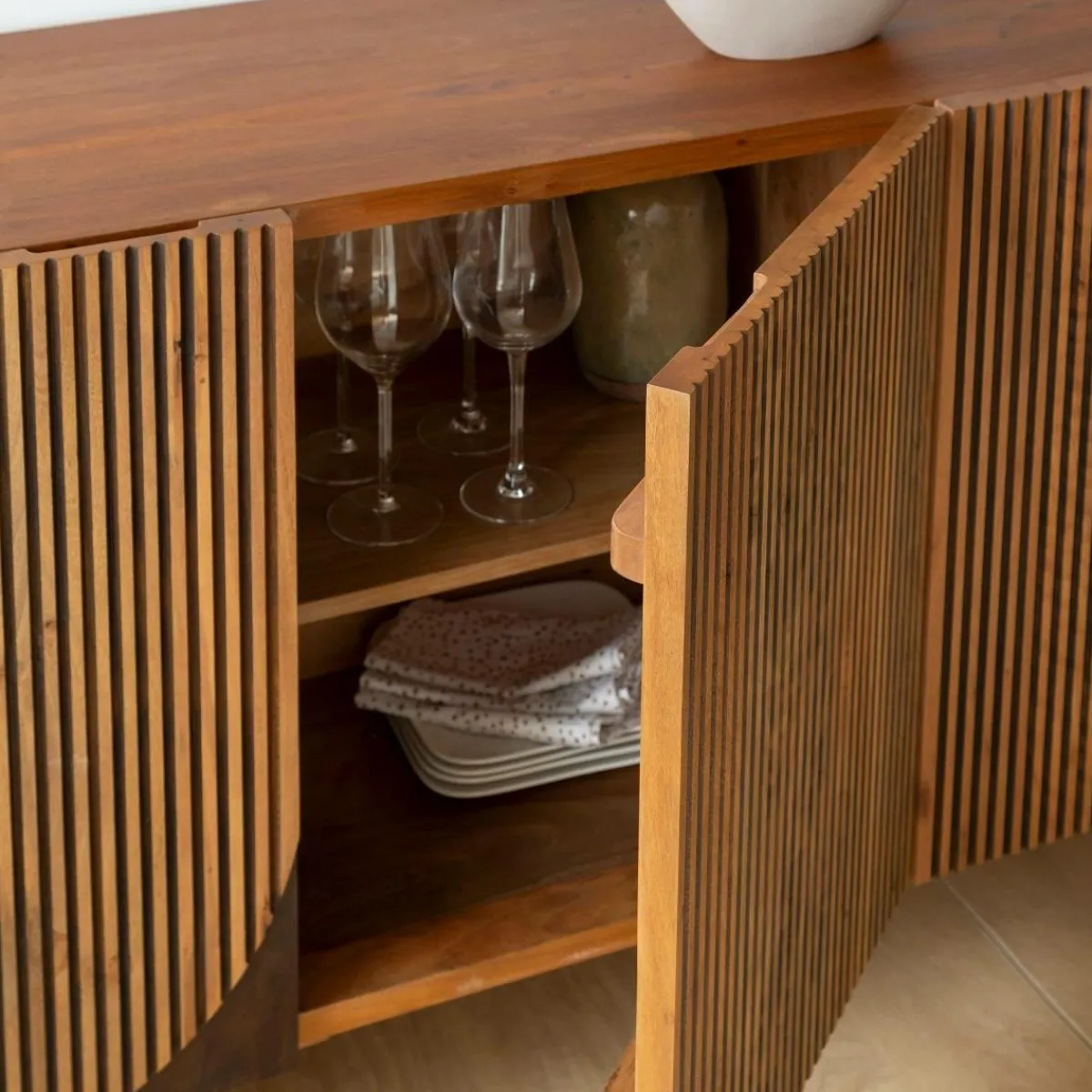 Made in Meubles Buffet arrondi en bois de manguier Lise