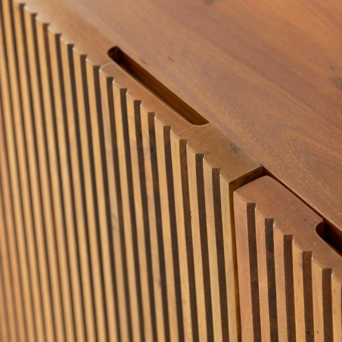 Made in Meubles Buffet arrondi en bois de manguier Lise