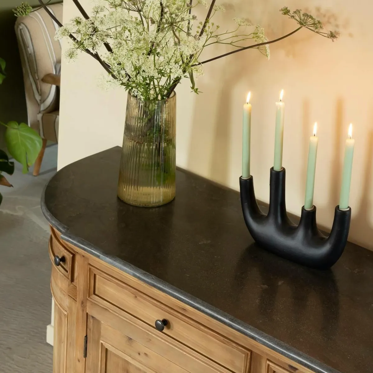 Made in Meubles Buffet arrondi en vieux pin et pierre bleue Garance