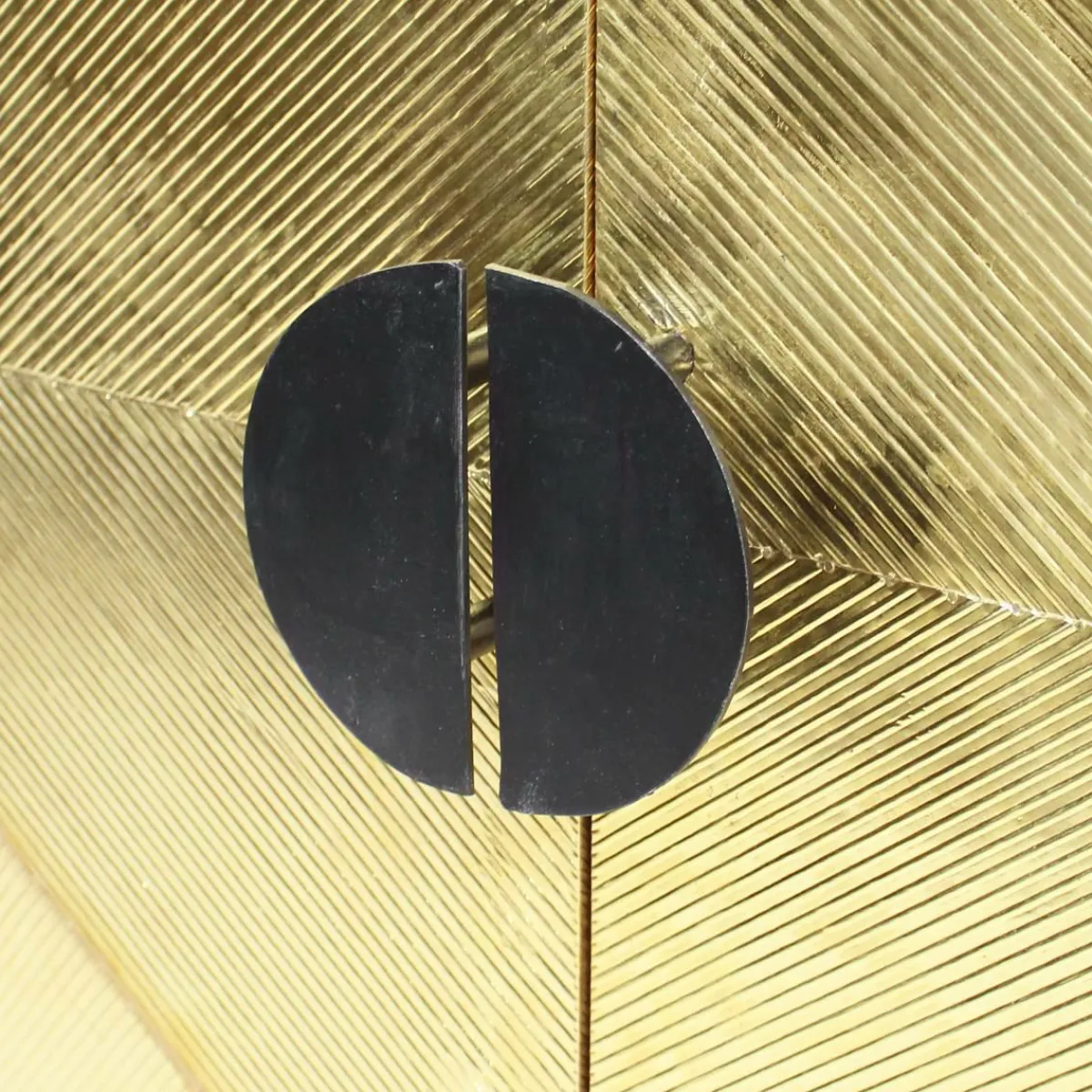 Made in Meubles Buffet carré en bois de manguier et feuille de laiton Gisèle