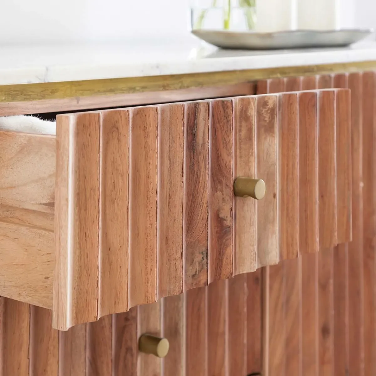 Made in Meubles Buffet en bois d'acacia et marbre blanc Judith