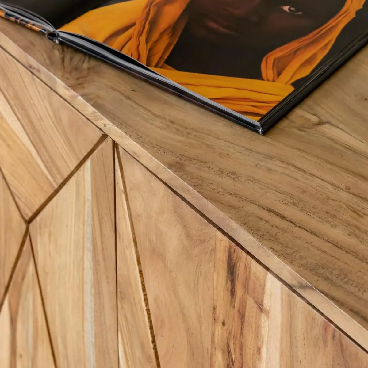 Made in Meubles Buffet en bois d'acacia Ezéa