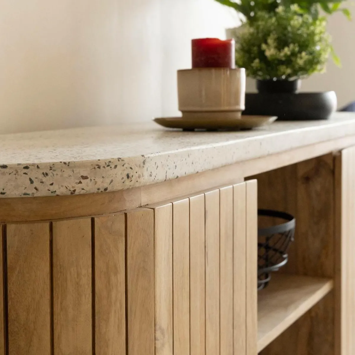 Made in Meubles Buffet en bois de manguier et terrazzo Lou