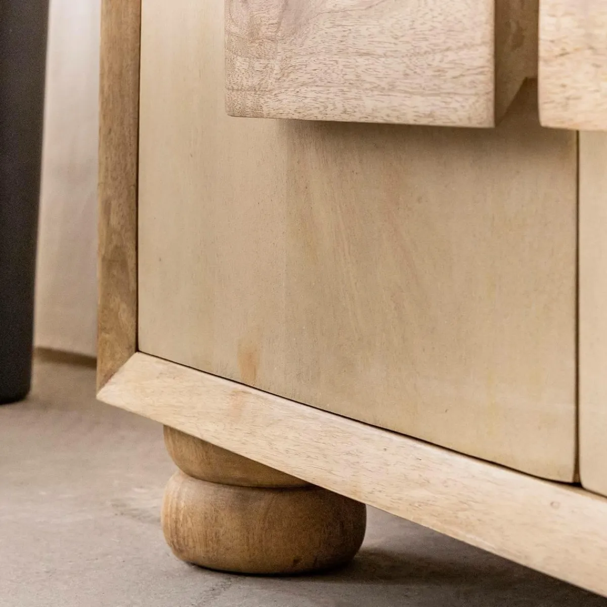 Made in Meubles Buffet en bois de manguier Adara