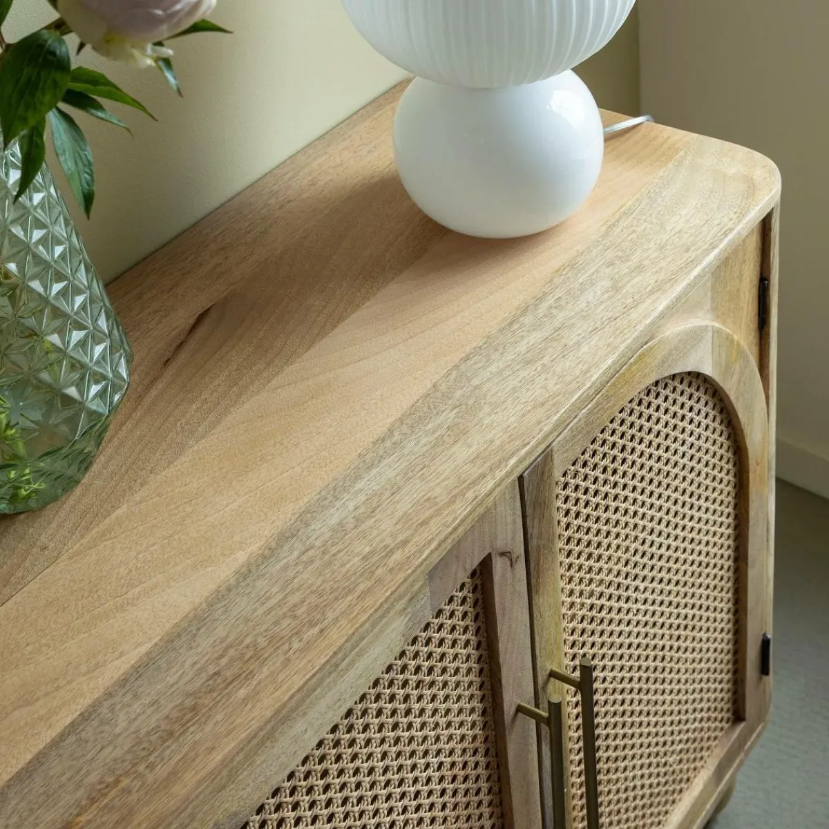 Made in Meubles Buffet en bois de manguier et cannage Thora