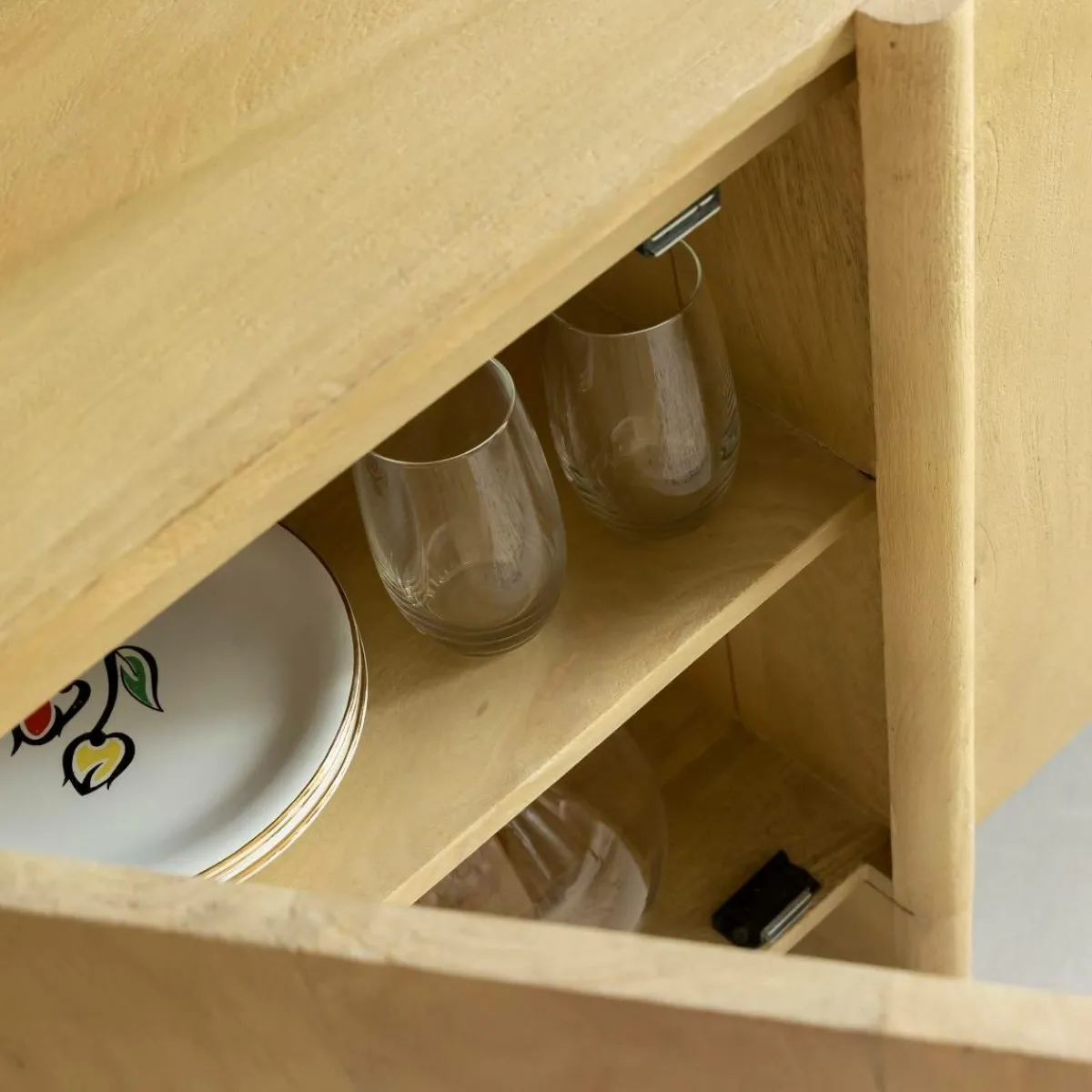 Made in Meubles Buffet en bois de manguier 4 portes Amara