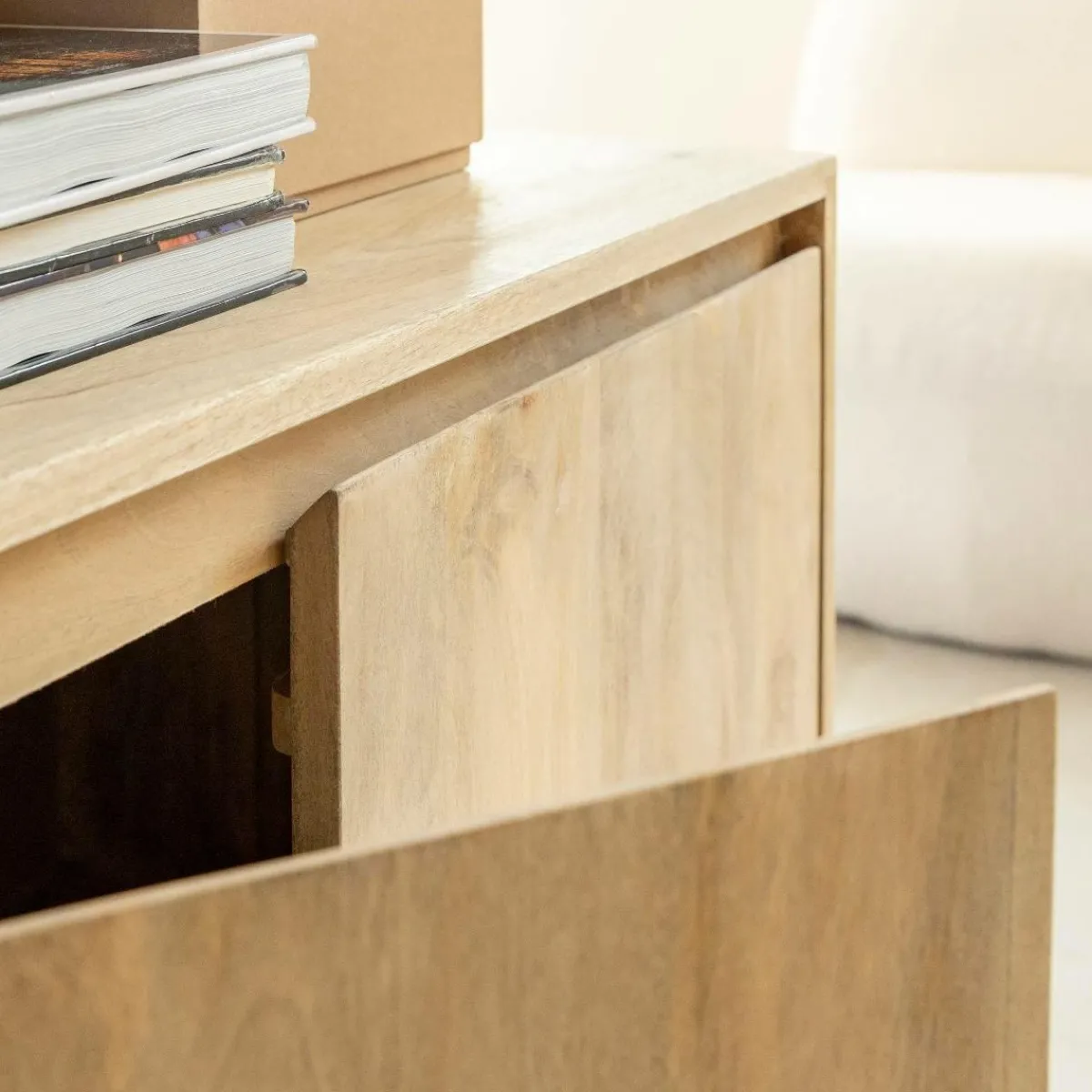 Made in Meubles Buffet en bois de manguier Juliet