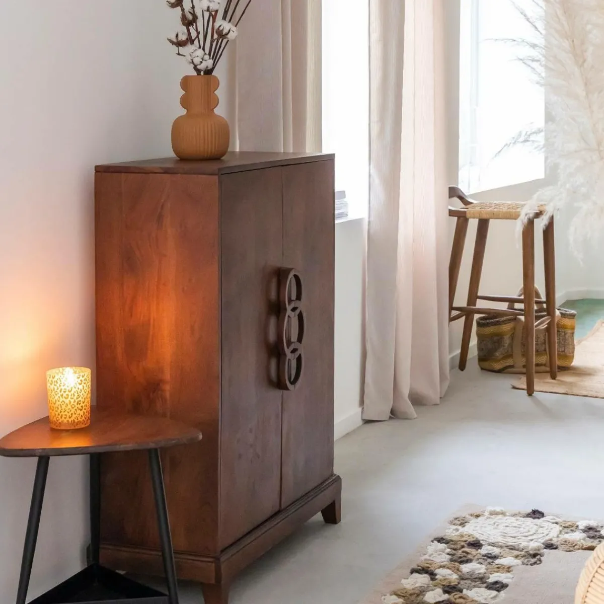 Made in Meubles Buffet haut en bois d'acacia Quilla