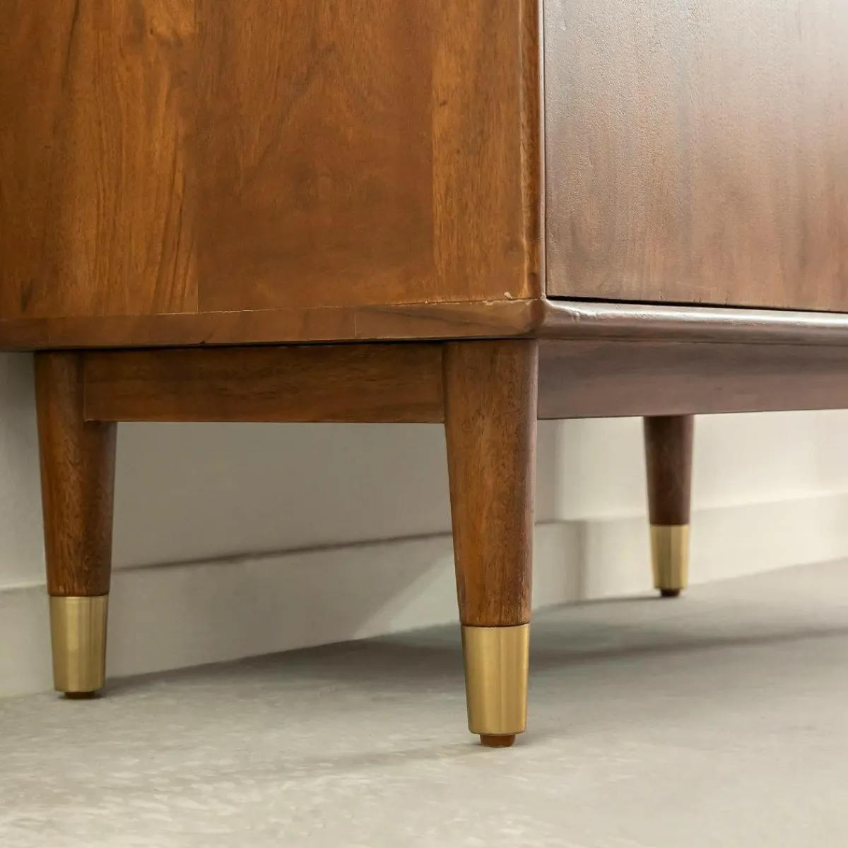 Made in Meubles Buffet haut en bois d'acacia Emiel