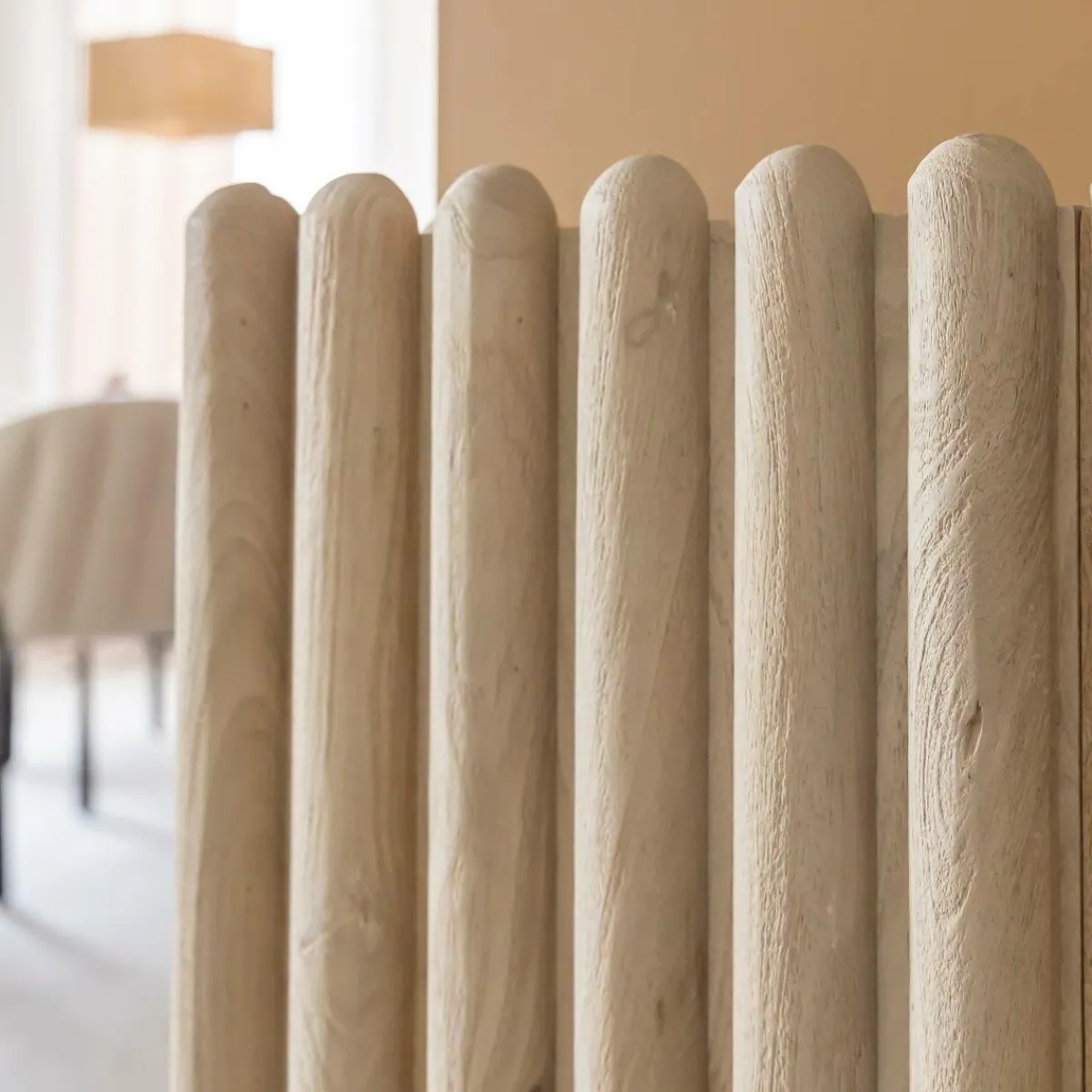 Made in Meubles Buffet haut en bois de manguier Avery