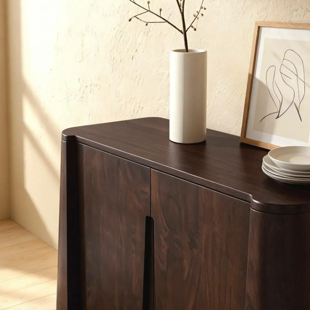 Made in Meubles Buffet haut en bois de manguier foncé Liriel