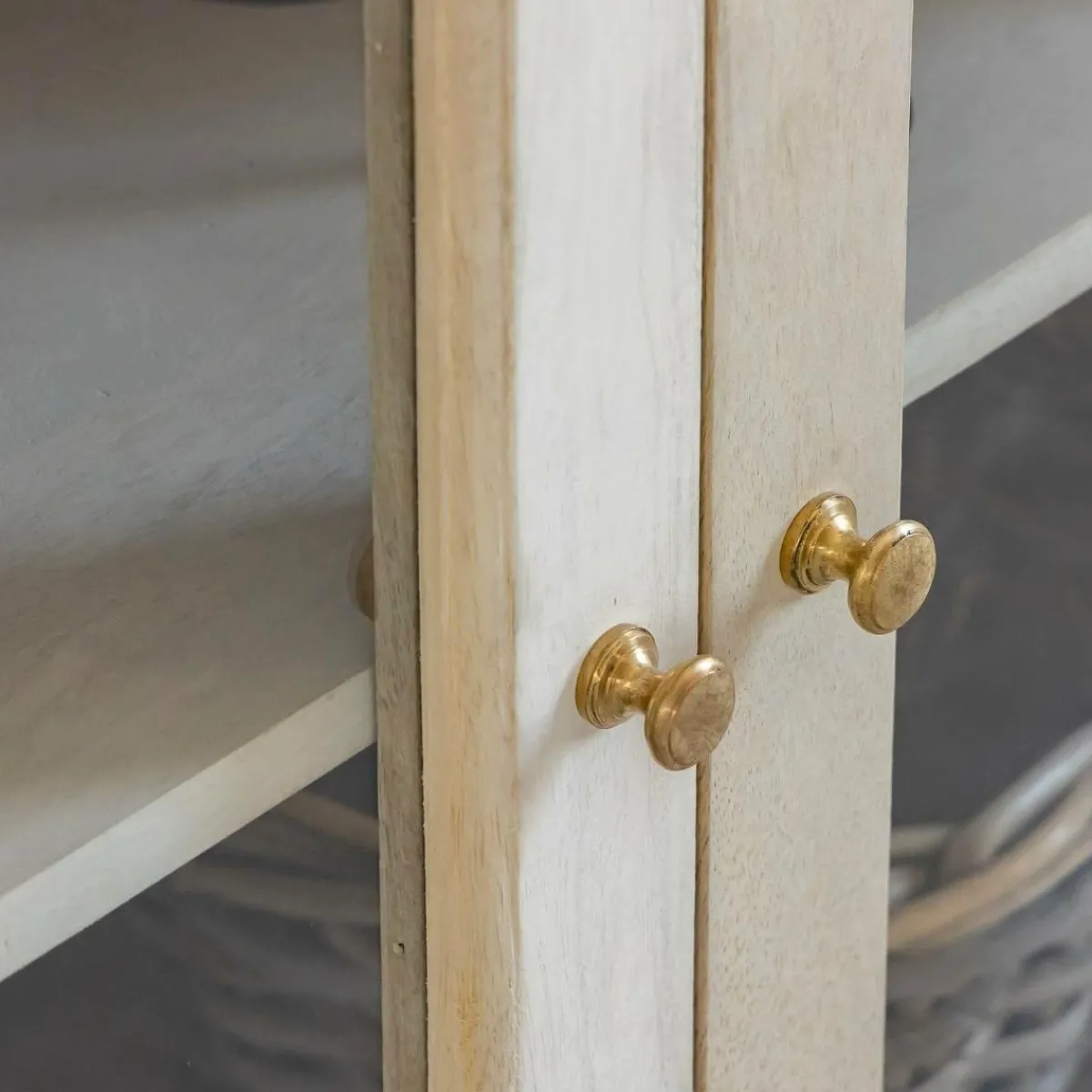 Made in Meubles Buffet vitré en bois de manguier blanchi Miliam