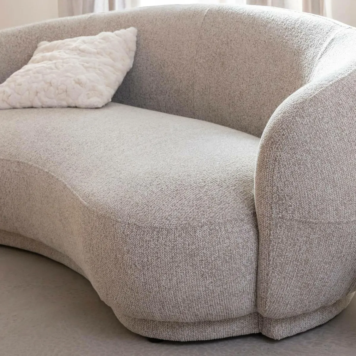 Made in Meubles Canapé en tissu bouclette gris 3 places Maddy