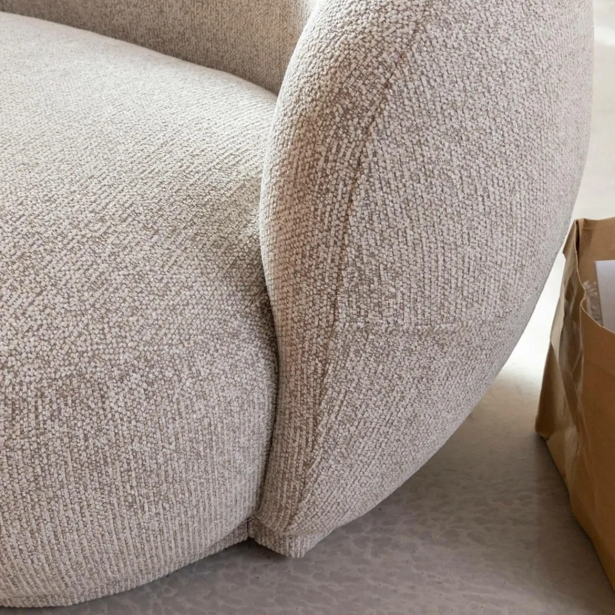 Made in Meubles Canapé en tissu bouclette gris 3 places Maddy