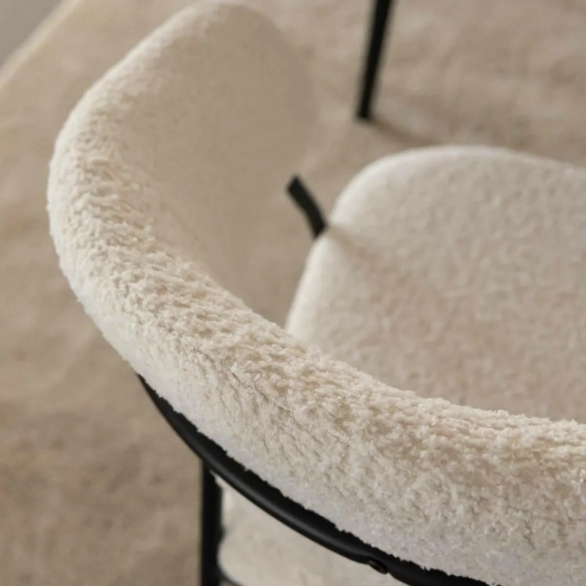 Made in Meubles Chaise arrondie tissu bouclette blanche Kanoa (lot de 2)