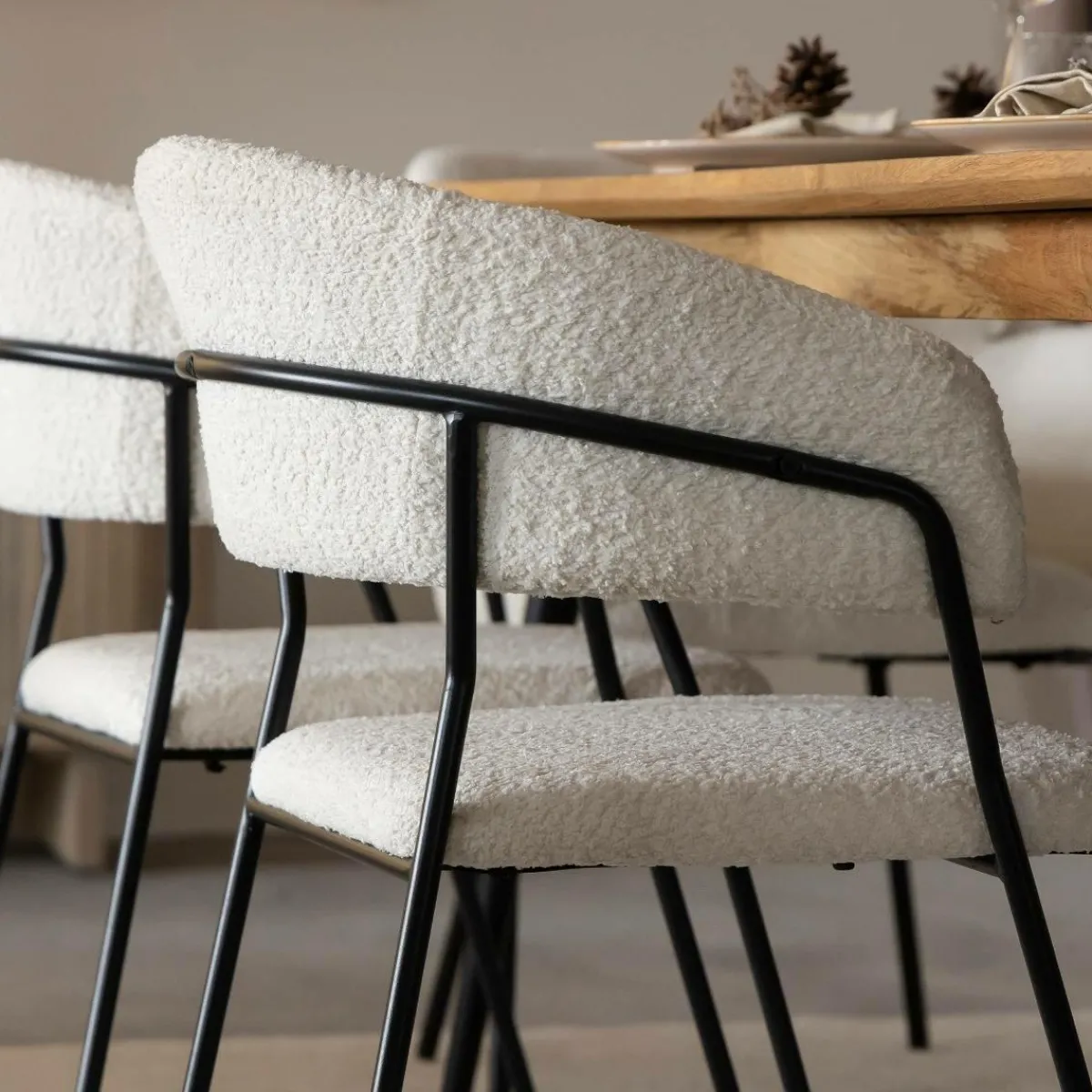 Made in Meubles Chaise arrondie tissu bouclette blanche Kanoa (lot de 2)