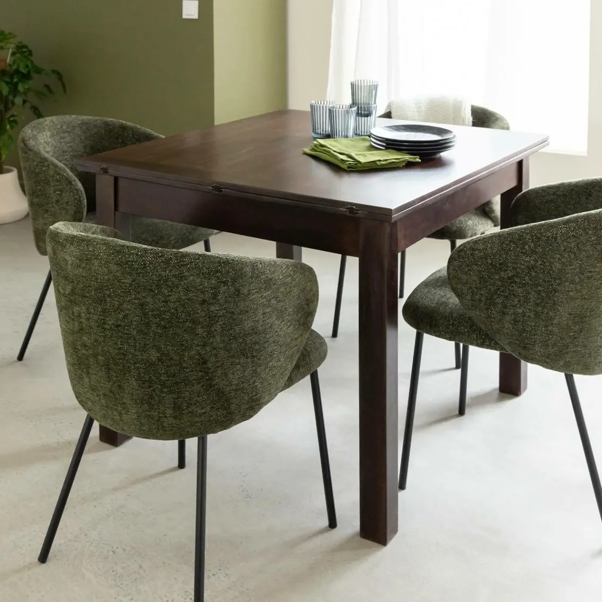 Made in Meubles Chaise avec accoudoirs ronds en tissu vert et pieds en métal Cléa (lot de 2)