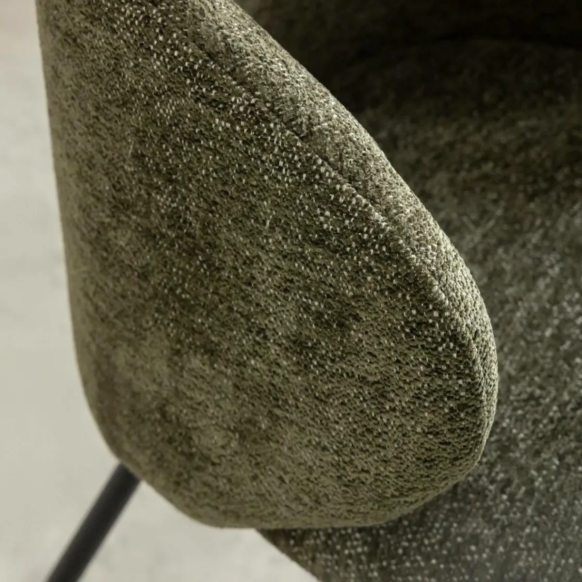Made in Meubles Chaise avec accoudoirs ronds en tissu vert et pieds en métal Cléa (lot de 2)