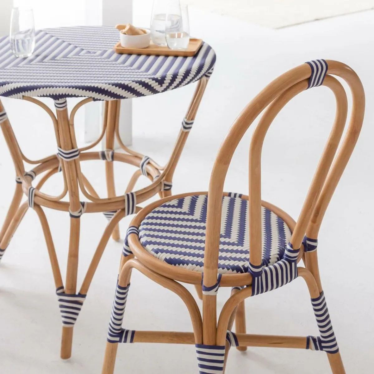 Made in Meubles Chaise bistrot en rotin bleue Elynne (lot de 2)