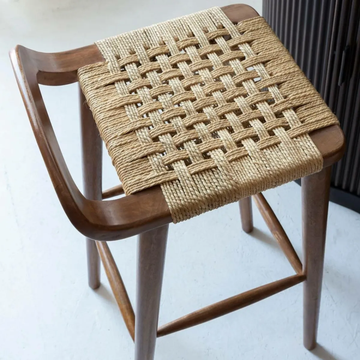 Made in Meubles Chaise de bar en bois de manguier Suzanna