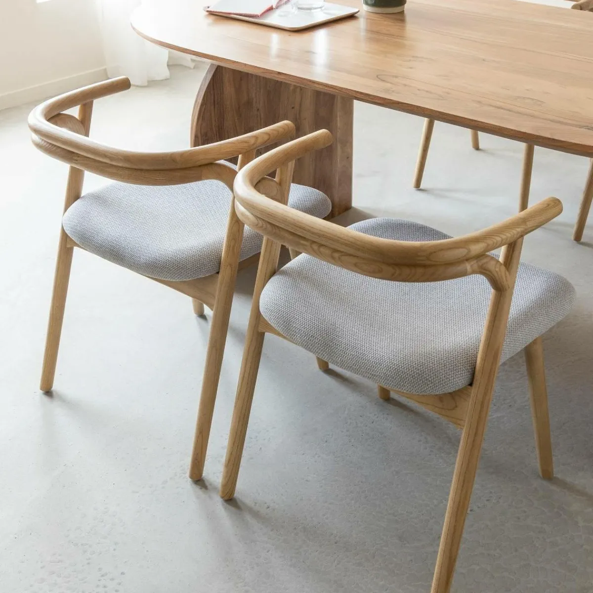 Made in Meubles Chaise en bois d'orme et tissu gris Aline (lot de 2)