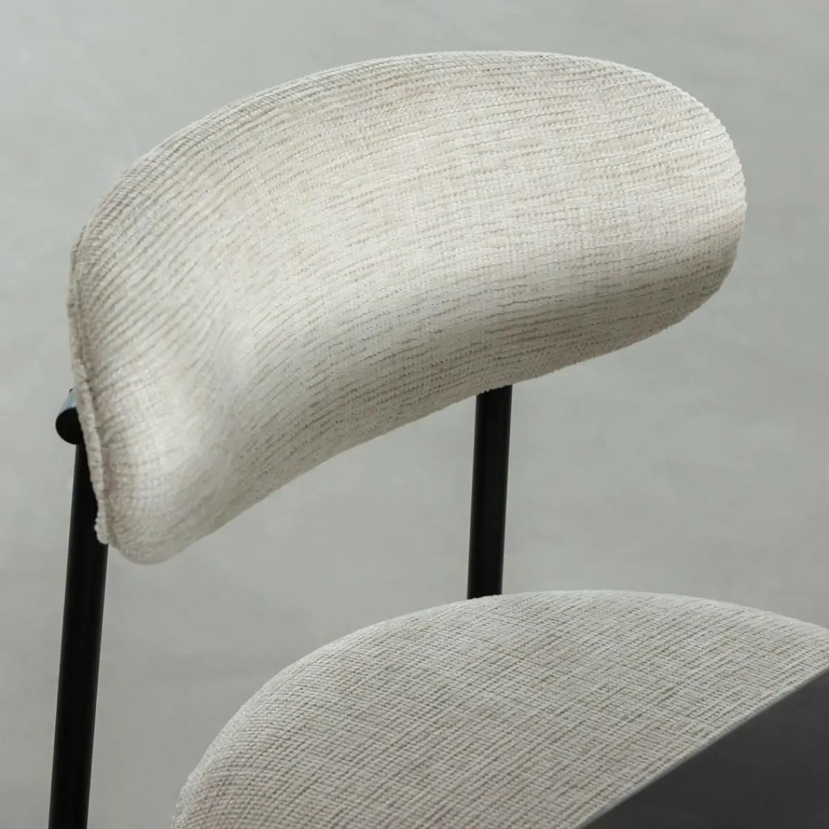 Made in Meubles Chaise en tissu écru et pieds en métal noir Janis (lot de 2)