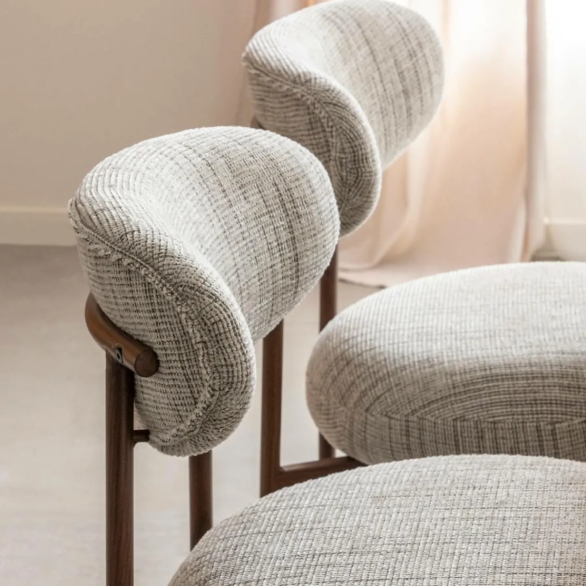 Made in Meubles Chaise tissu écru chiné taupe pieds métal effet bois Janis (lot de 2)