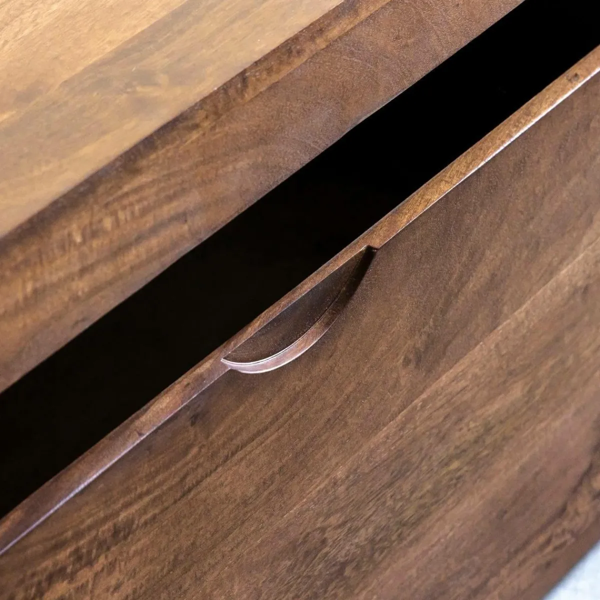 Made in Meubles Coffre banc en bois de manguier foncé Babeth