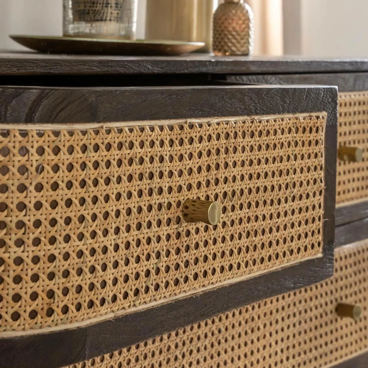 Made in Meubles Commode 4 tiroirs en bois de manguier et cannage Soren