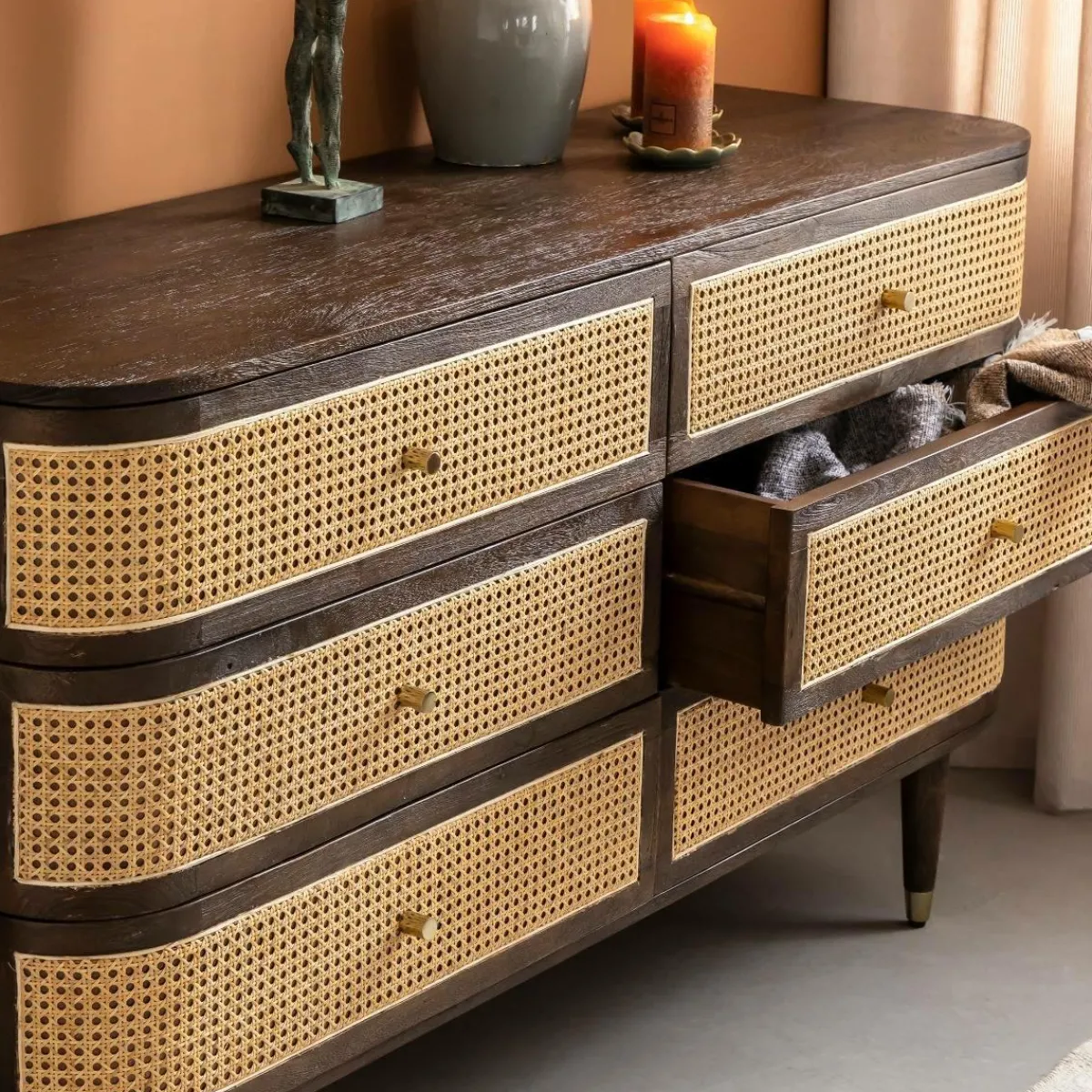 Made in Meubles Commode 6 tiroirs en bois de manguier et cannage Soren