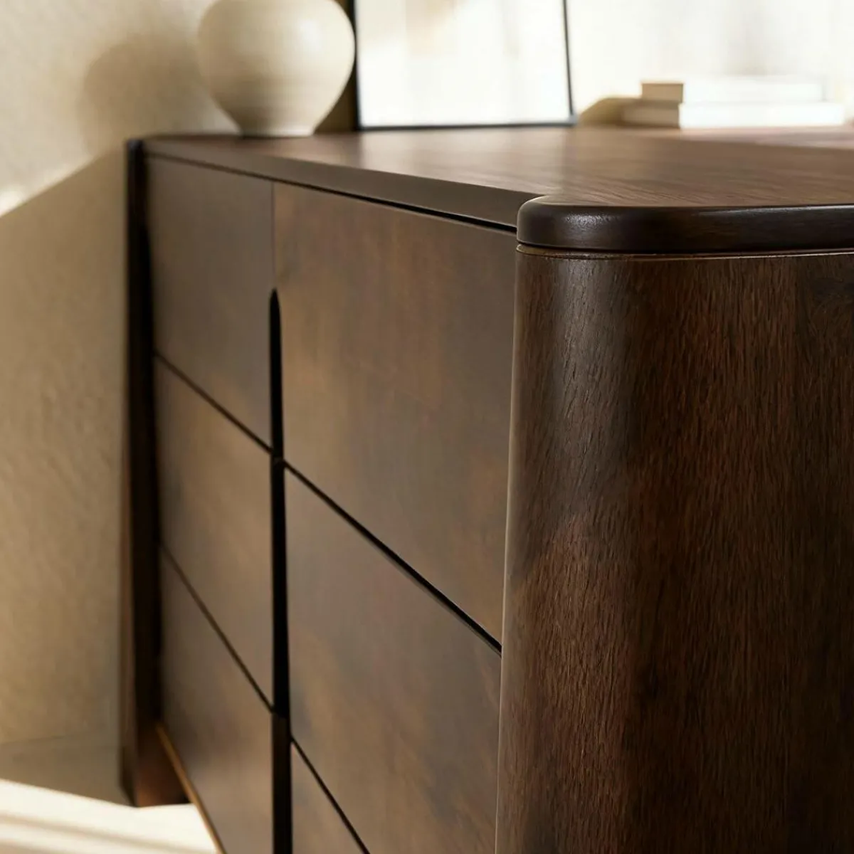 Made in Meubles Commode en bois de manguier foncé Liriel