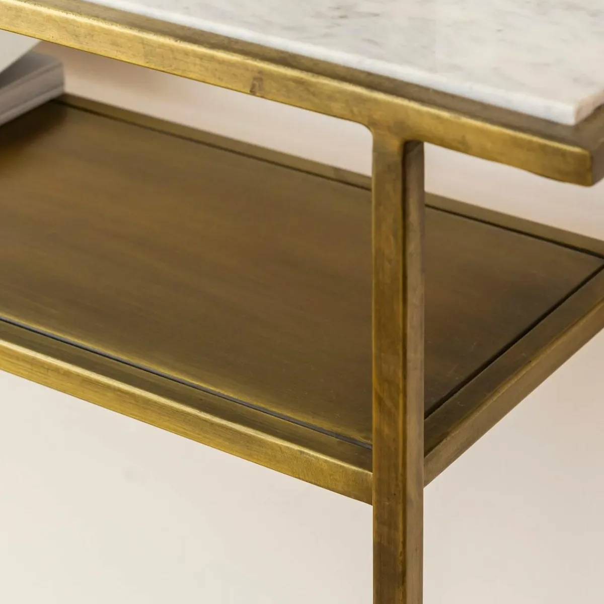 Made in Meubles Console en métal doré et marbre Timéo