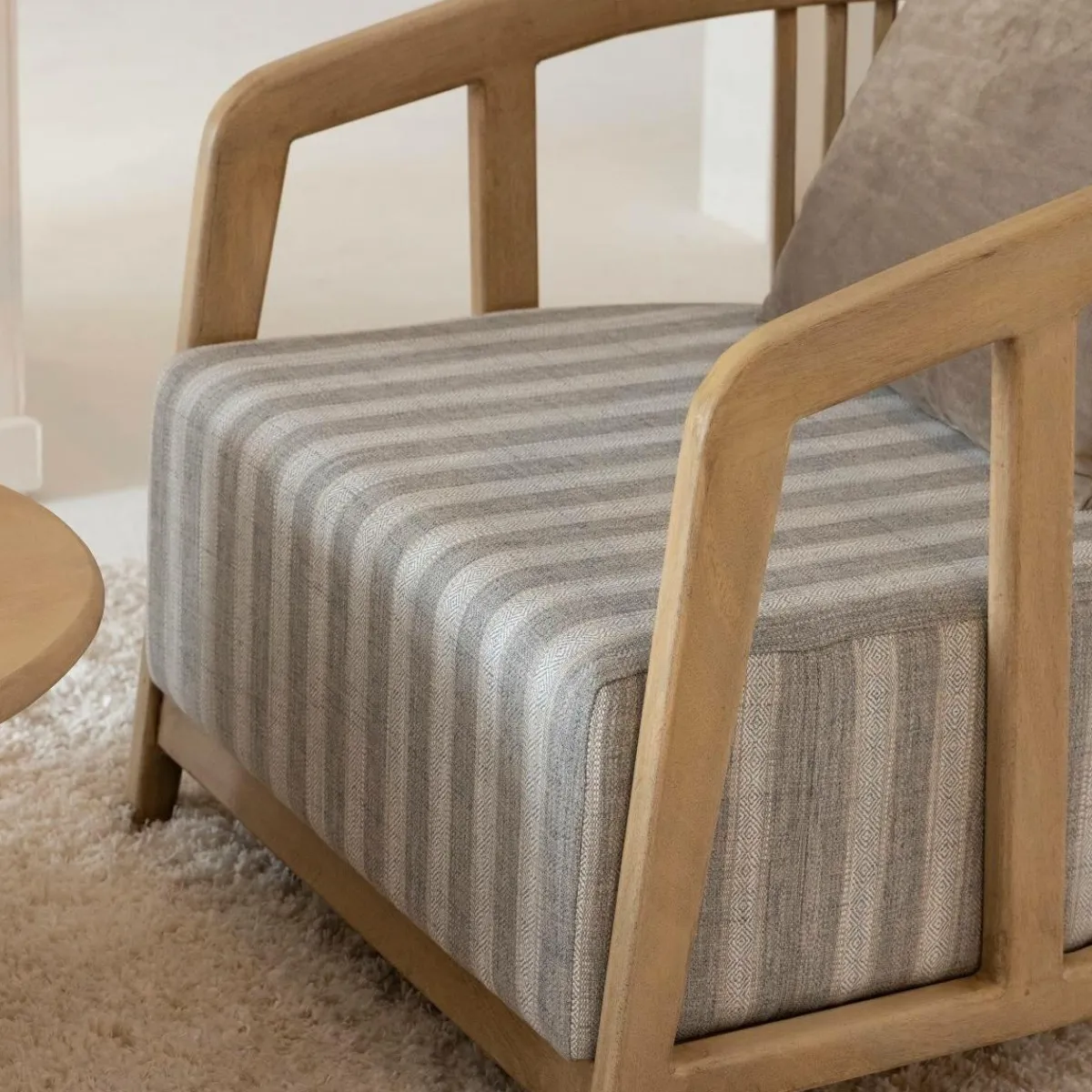 Made in Meubles Fauteuil en bois de manguier Térence