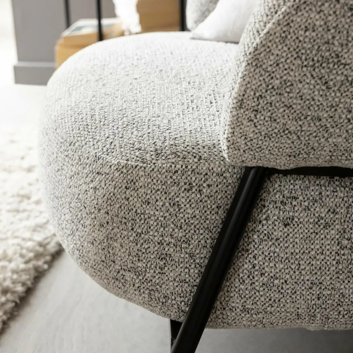 Made in Meubles Fauteuil en tissu bouclette gris Aaron