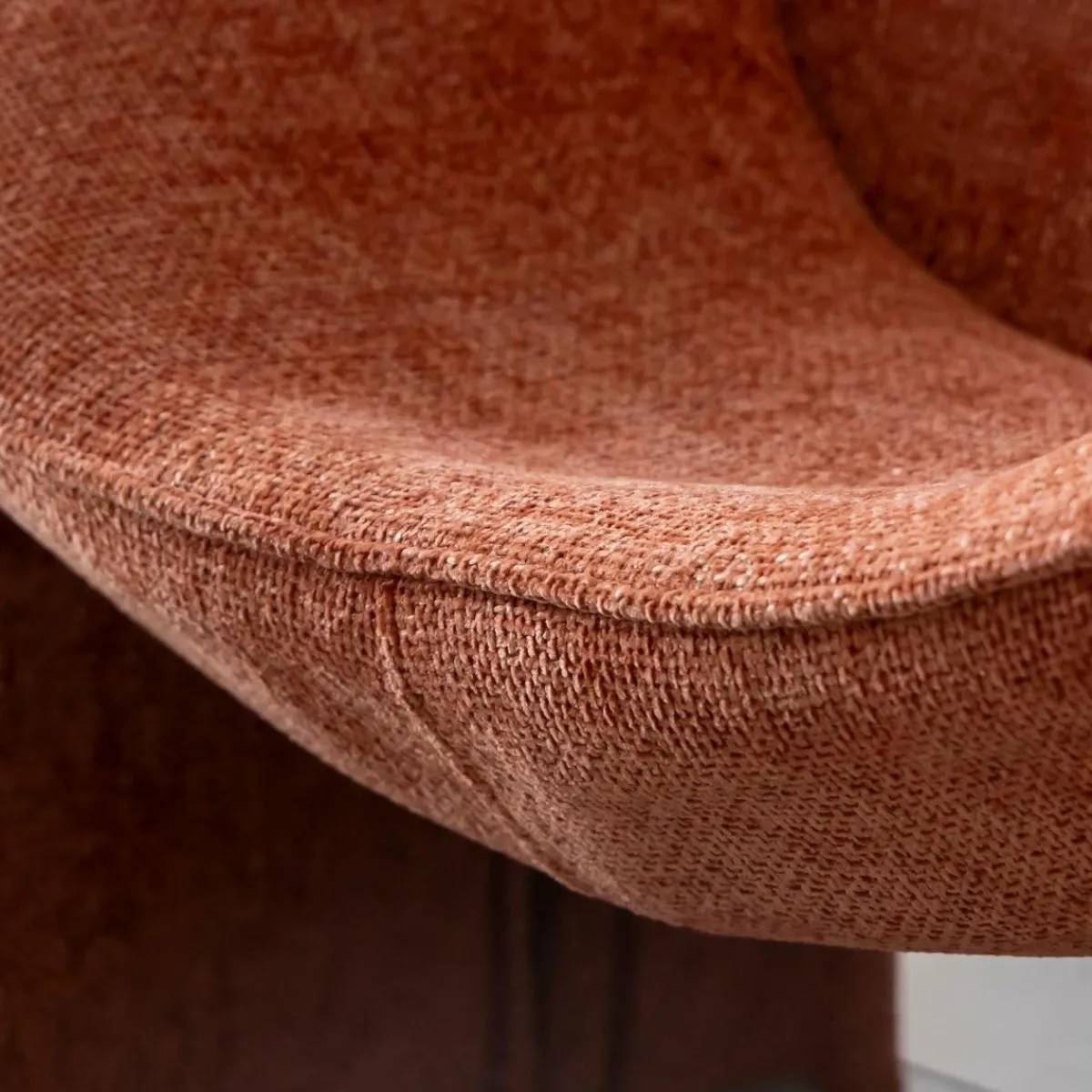 Made in Meubles Fauteuil en tissu terracotta Théa