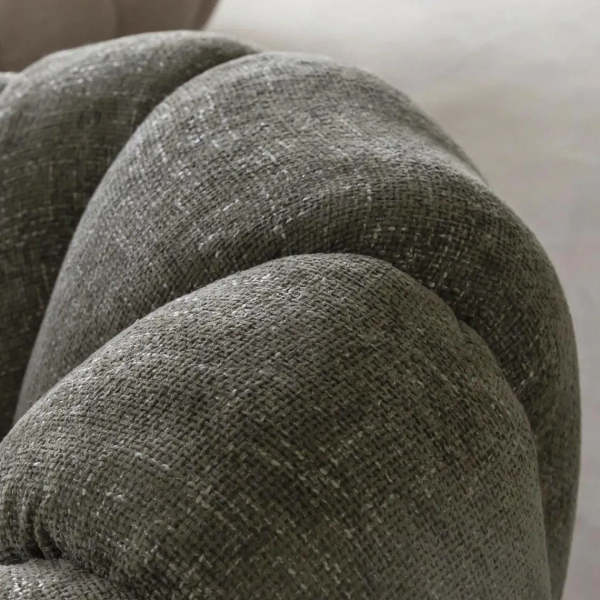 Made in Meubles Fauteuil nuage en tissu vert gris Héléna