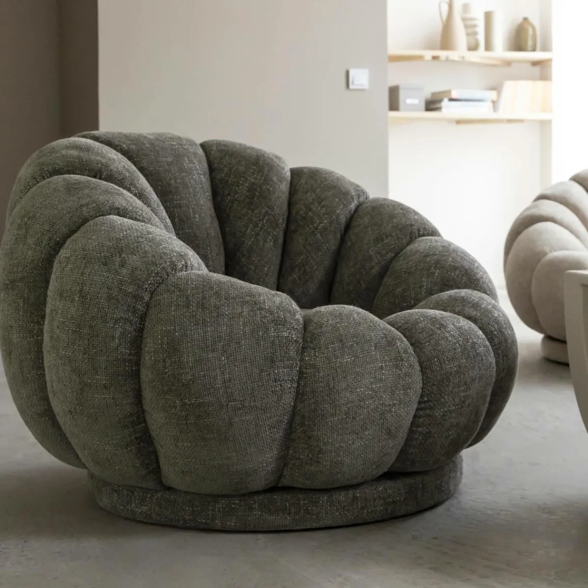 Made in Meubles Fauteuil nuage en tissu vert gris Héléna