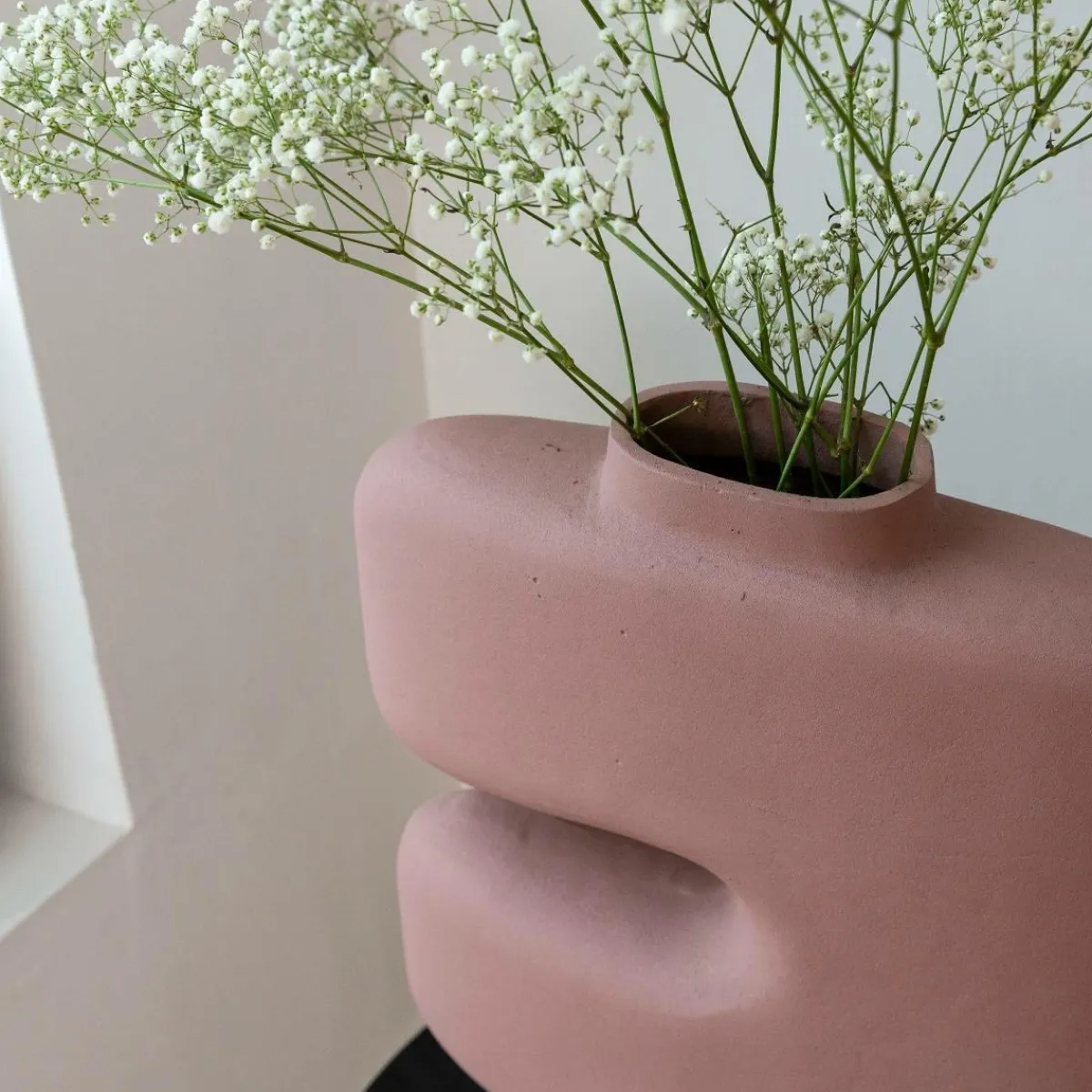 Made in Meubles Grand vase rose en aluminium Cosmo