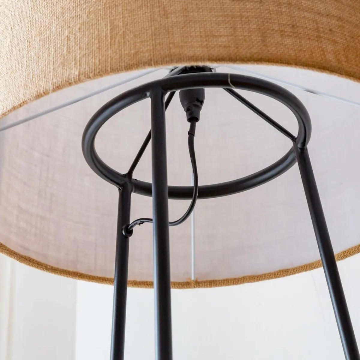 Made in Meubles Lampe sur pied avec tablette en jute Odessa