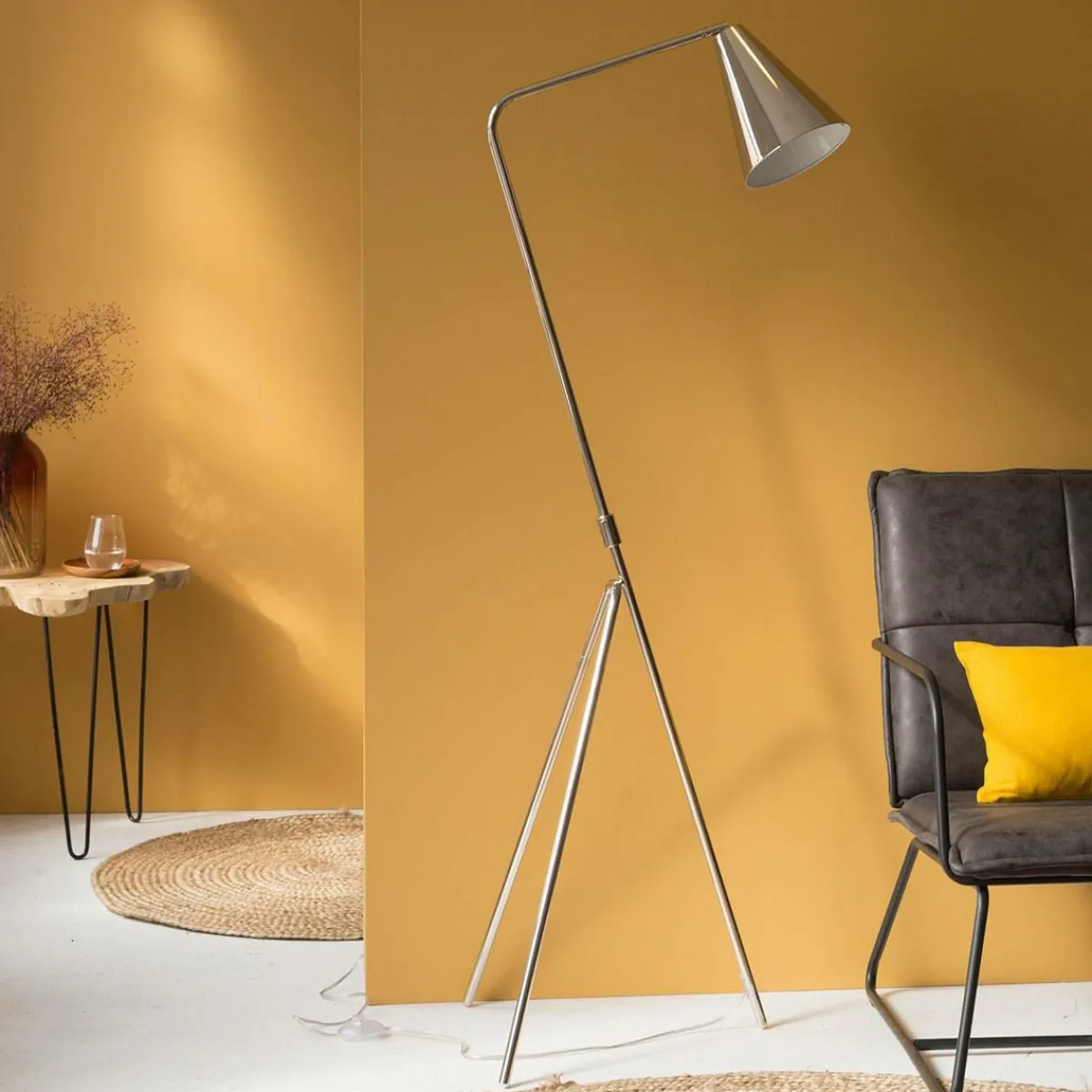 Made in Meubles Lampe sur pied design métal gris Aude