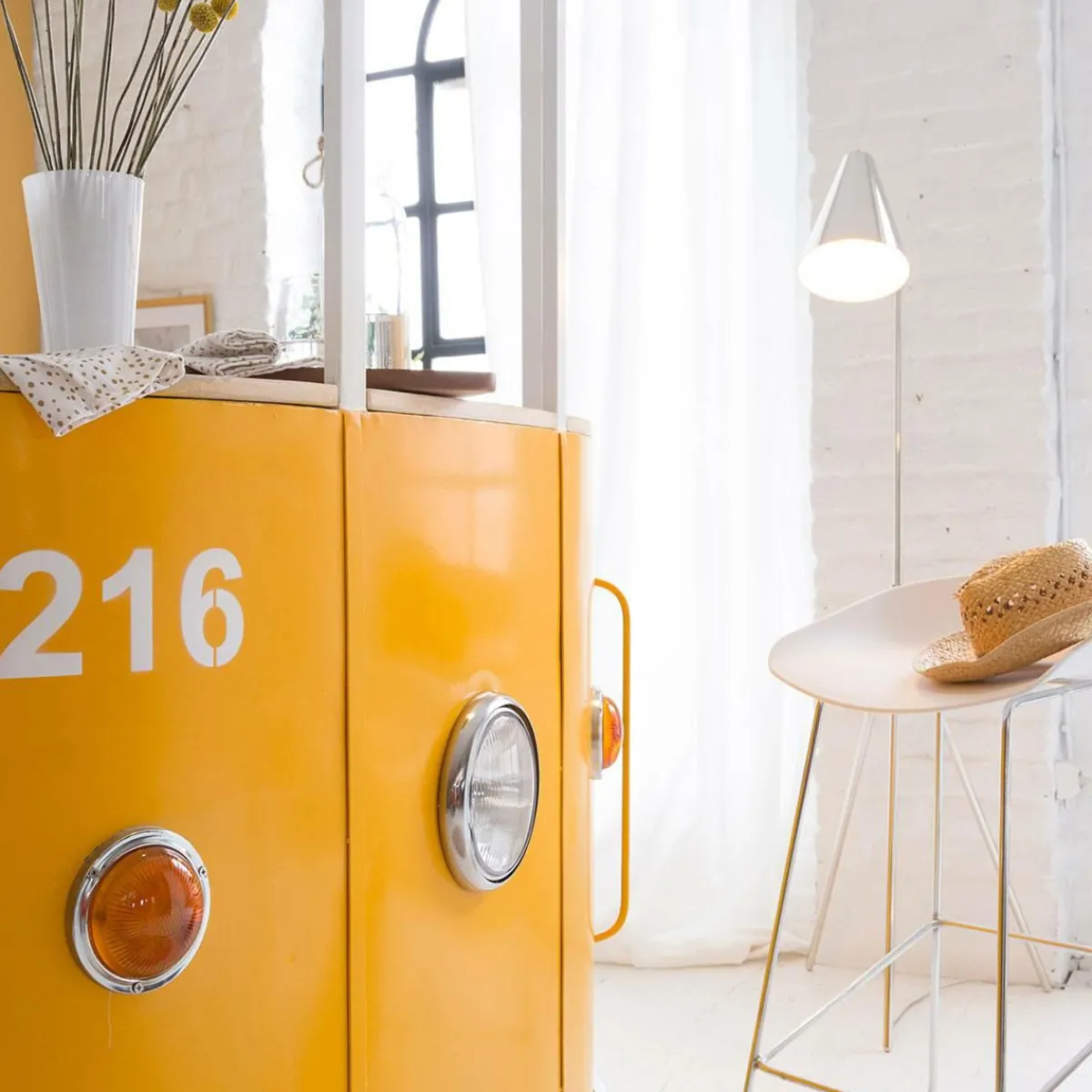Made in Meubles Lampe sur pied design métal gris Aude